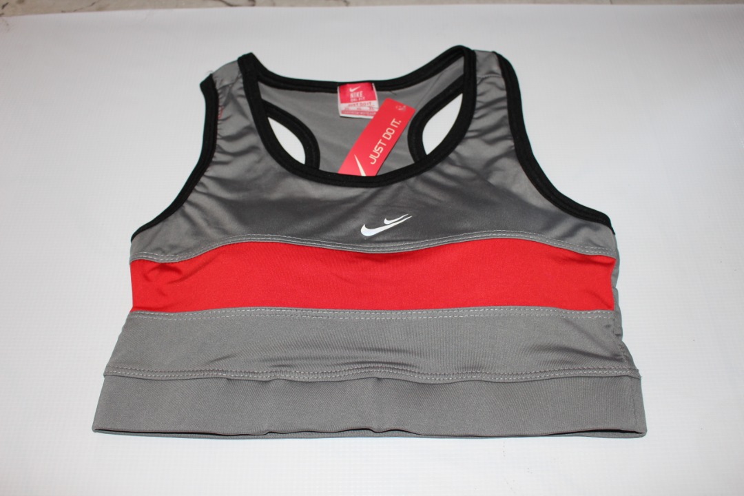 نیم تنه نایک