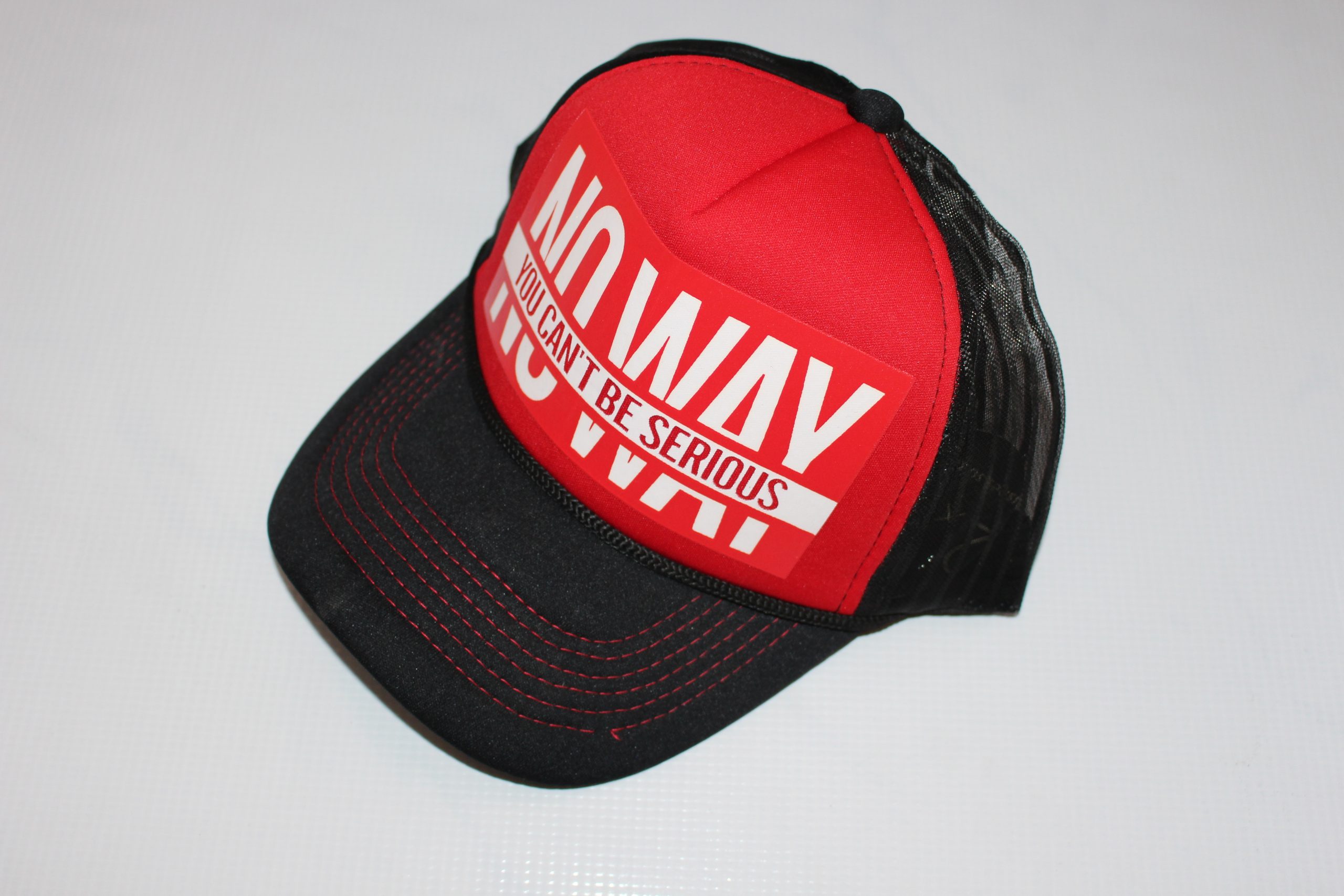 کلاه کپ طرح Noway