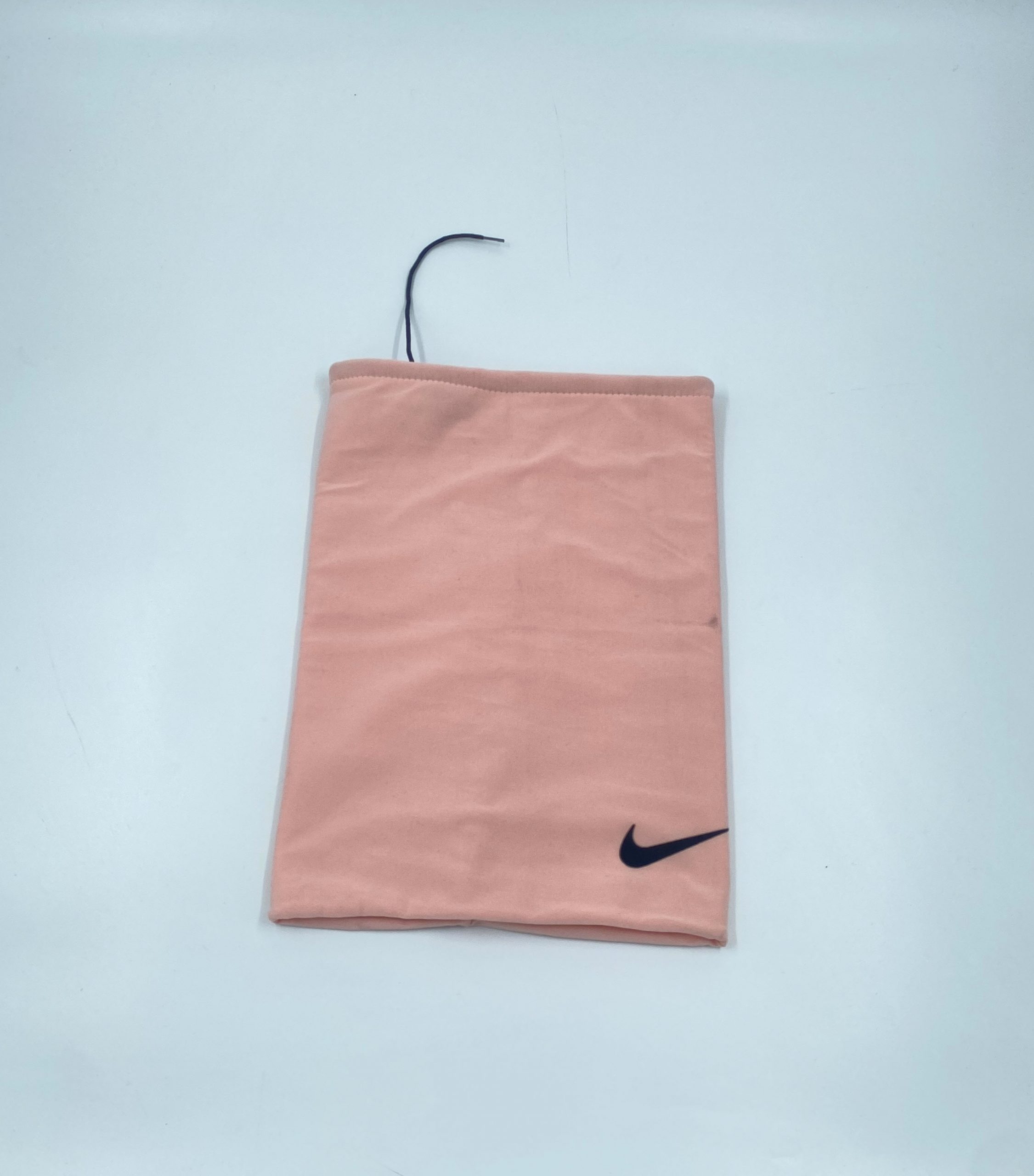 اسکارف صورتی تیره نایک 3