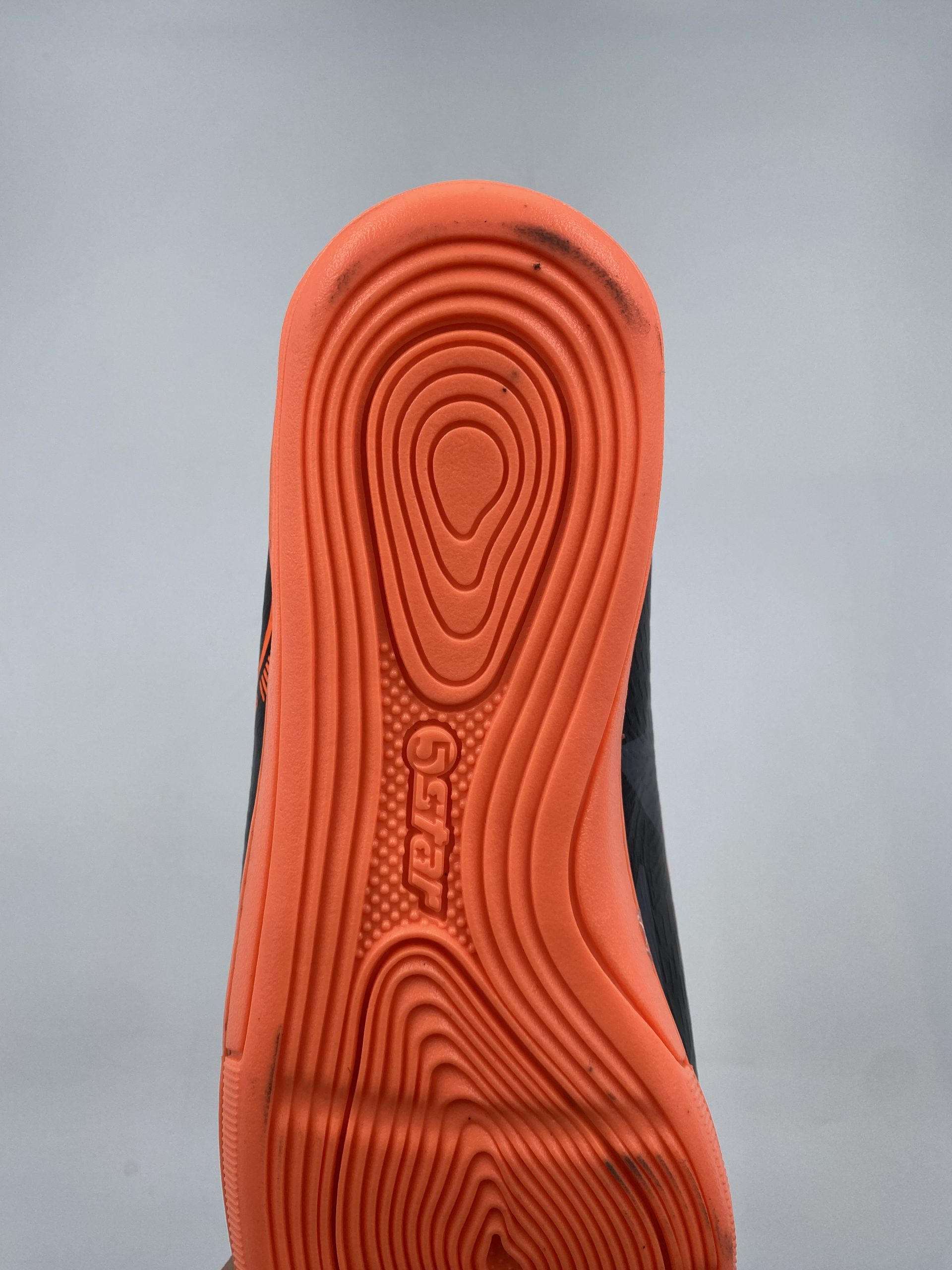 کفش فوتسال نایک