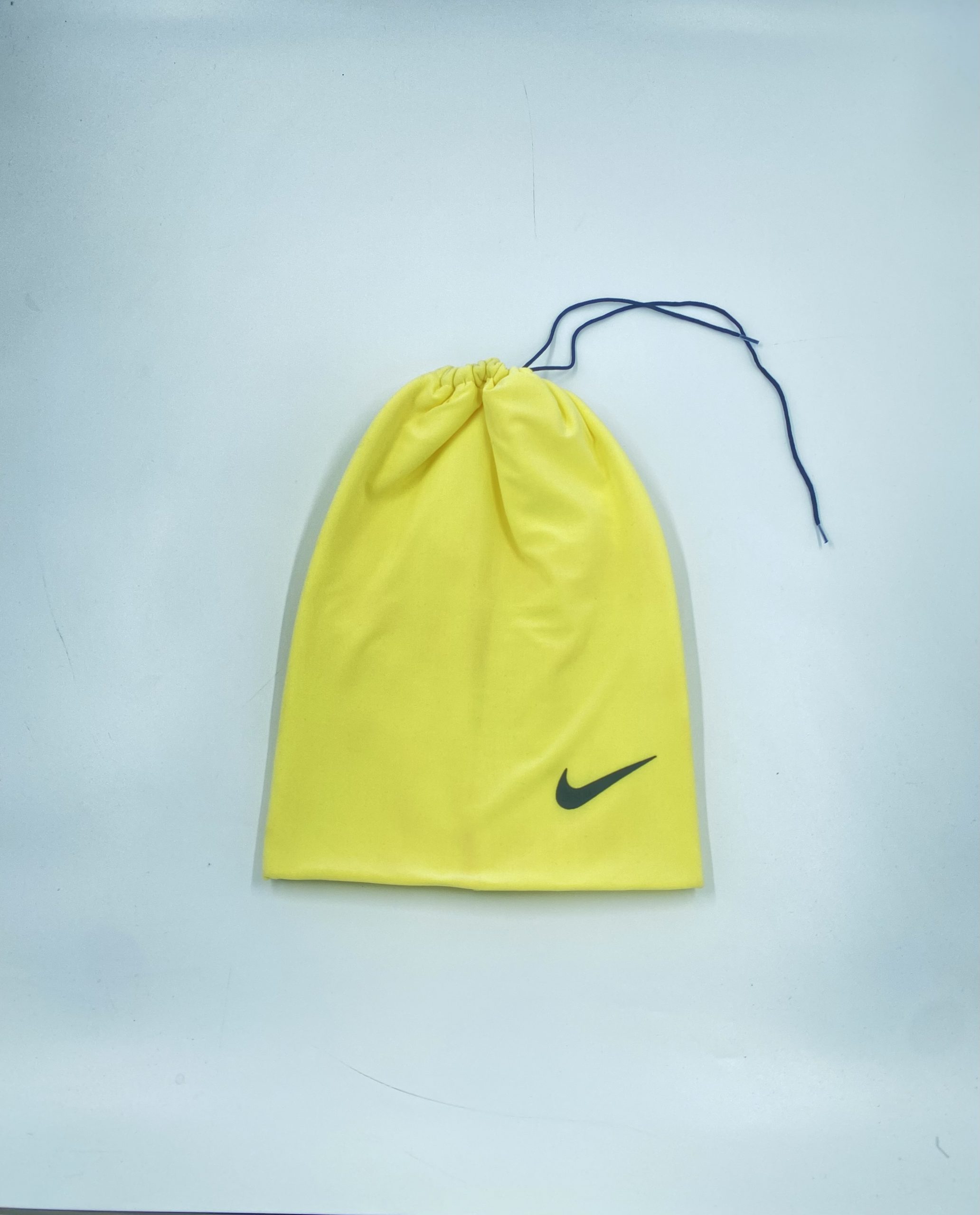 اسکارف زرد نایک3